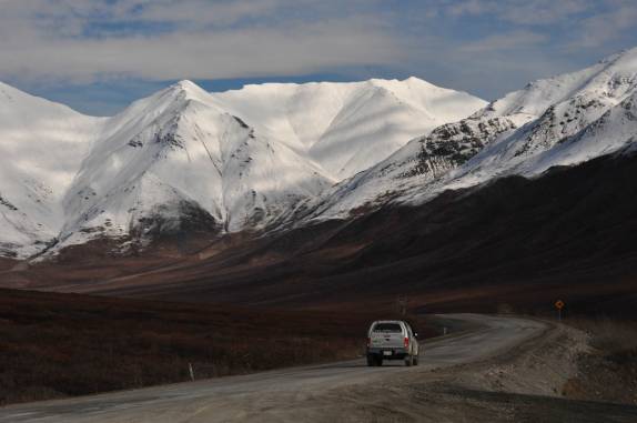 Aproximando-se do Atigun Pass, na Dalton Highway, Brooks Range, no norte do Alaska